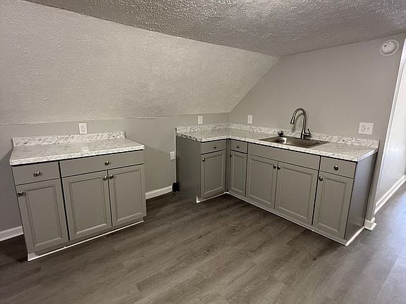 5th image of 350 Mount Vernon Rd #B