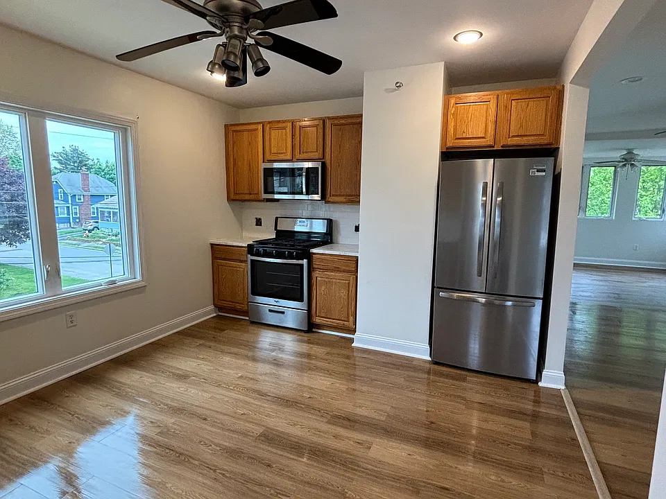 163 Laurens St #2