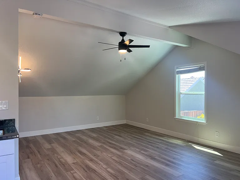582 Mural Ln #B — Photo 6