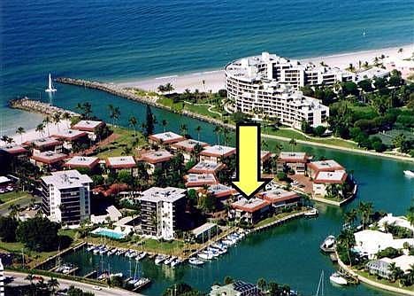 5th image of 2200 Gulf Shore Blvd N #Q2
