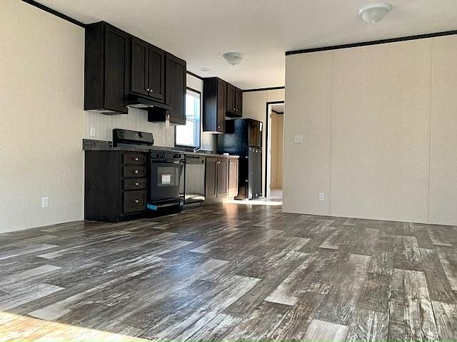 1st image of 242 Bunting Ln #242