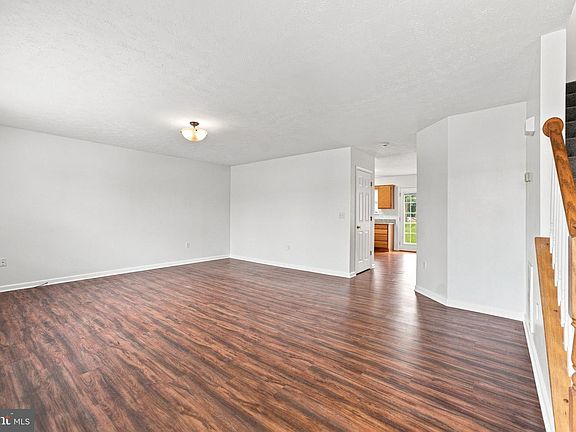 4th image of 103 Trade Wind Ln