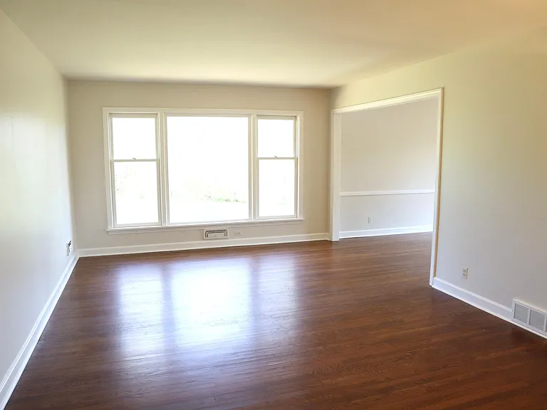 2331 Thornhill Rd — Photo 23
