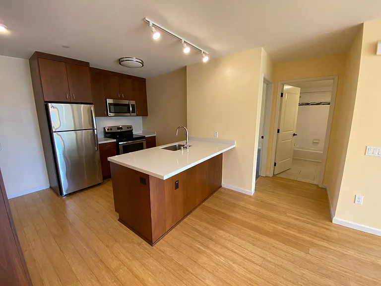 Addison Arts Apartments — Photo 43