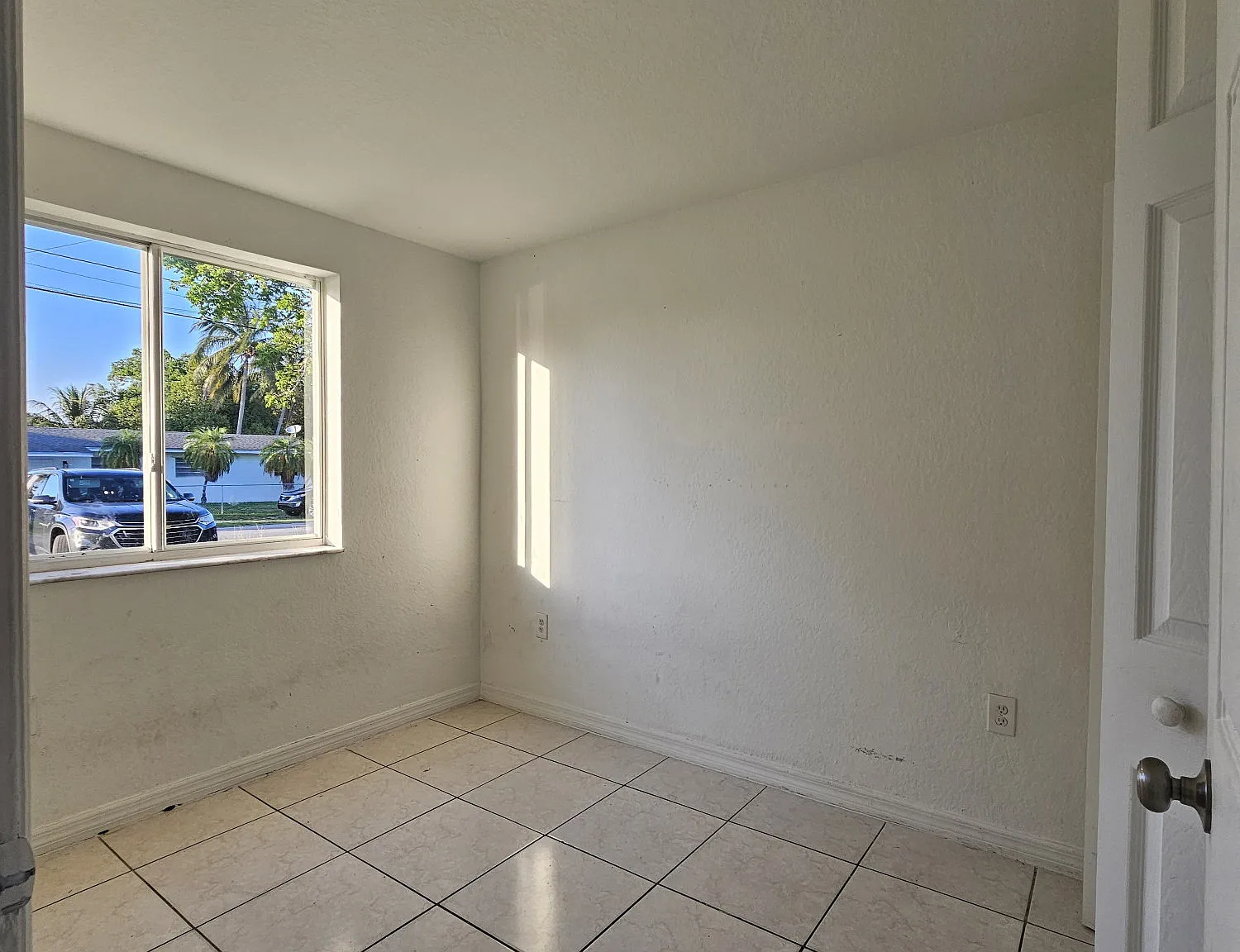 4 bed, 2.5 bath, $3,200 — Photo 4