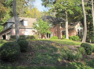 100 Dogwood Ln, Blawnox, PA 15238