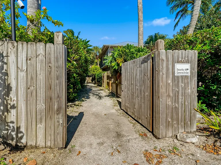 1555 Wyn Cove Dr — Photo 35