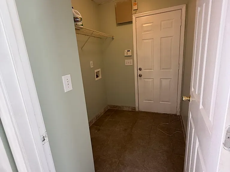 755 Tara Bnd — Photo 29
