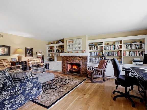 4th image of 2541 Valley DRIVE