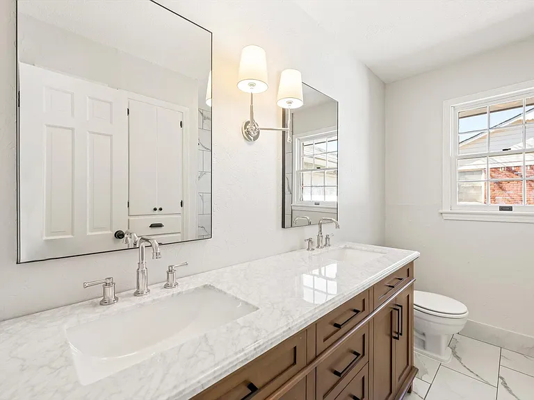 2725 Kent Dr — Photo 18