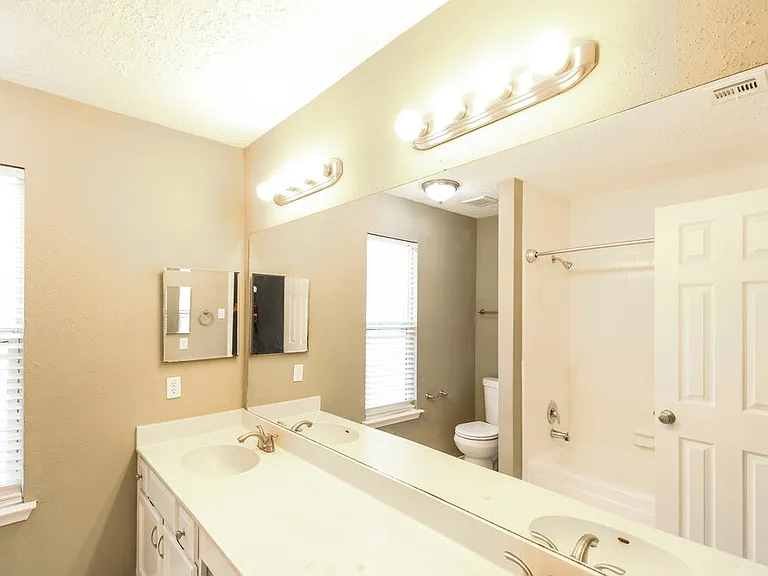 2535 Goldspring Ln — Photo 10