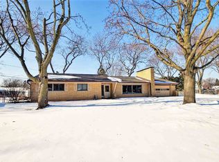 3320 Patrick Ct, Green Bay, WI 54301