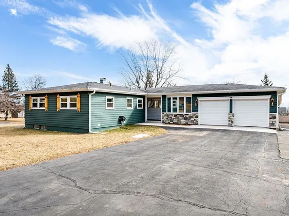 64 Adams Blvd, Silver Bay, MN 55614
