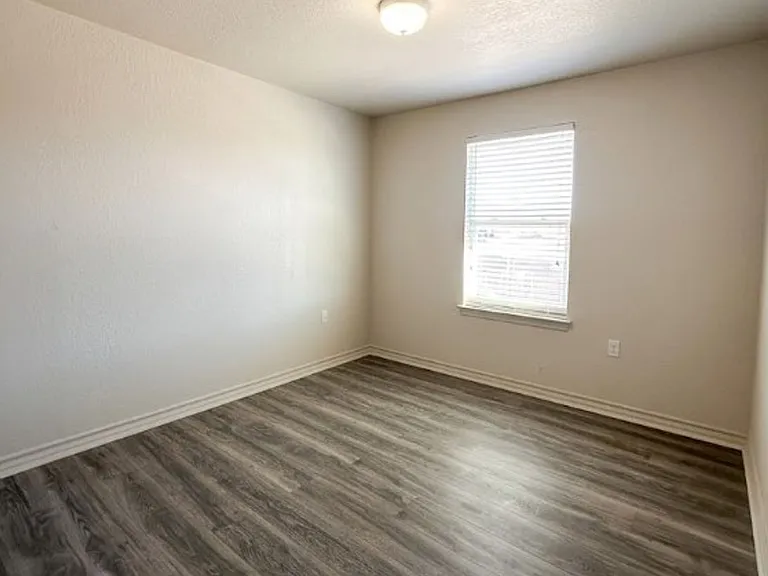 1806 Los Olivios Way — Photo 12