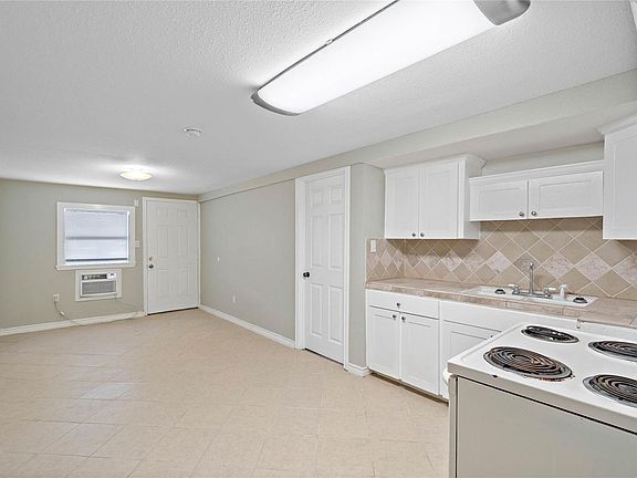 4th image of 5501 Menard Ave