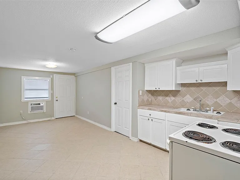5501 Menard Ave — Photo 4