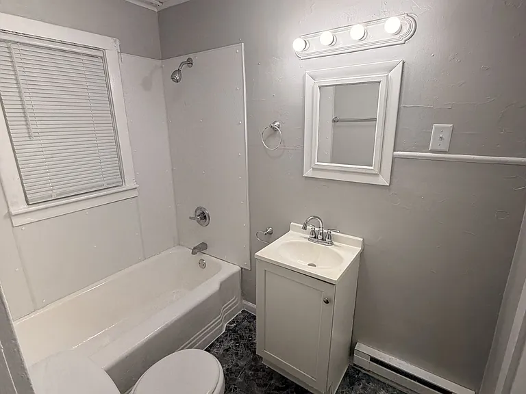 715 Madison Ave #2B — Photo 7