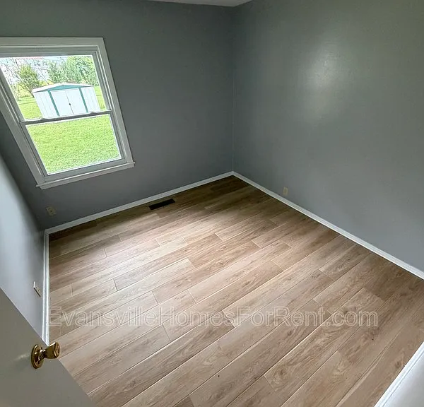 719 Lexington Rd — Photo 10