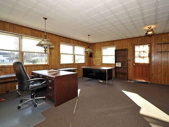 bonus room with separate heat, air and entrance