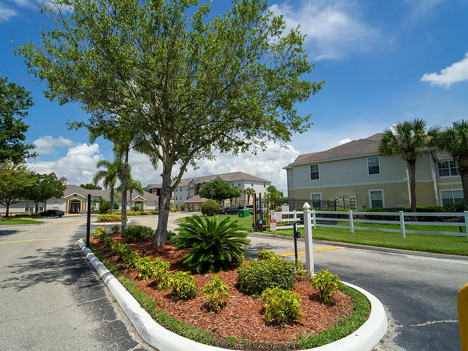 Palmetto Trace Apartments