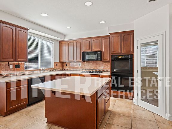4th image of 1400 Barnwood Ln