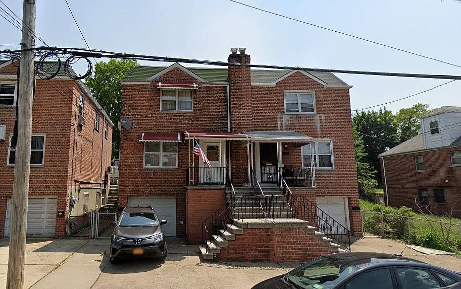 1st image of 2426 Young Ave
