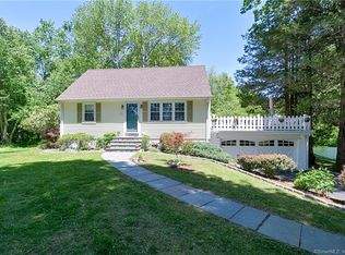 56 Juniper Ln, Southport, CT 06890