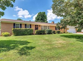 4640 Robindale Dr, Knoxville, TN 37921
