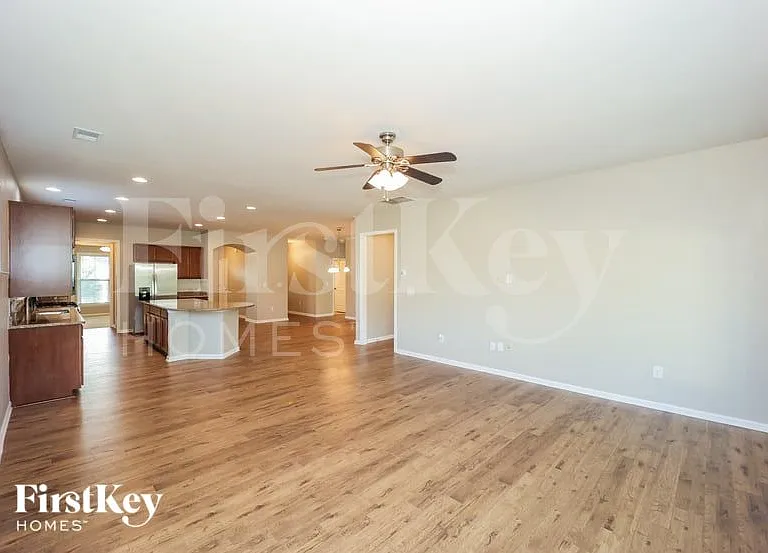 206 Florence Rd — Photo 5