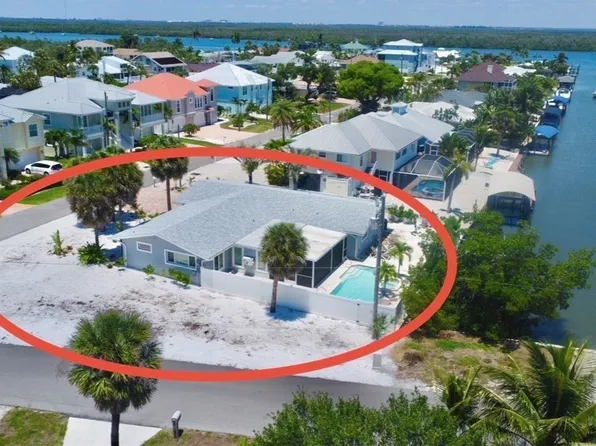 310 Madison Ct, Fort Myers Beach, FL 33931