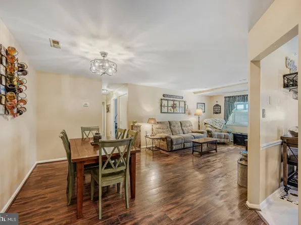 6 Juliet Ln APT 202, Baltimore, MD 21236