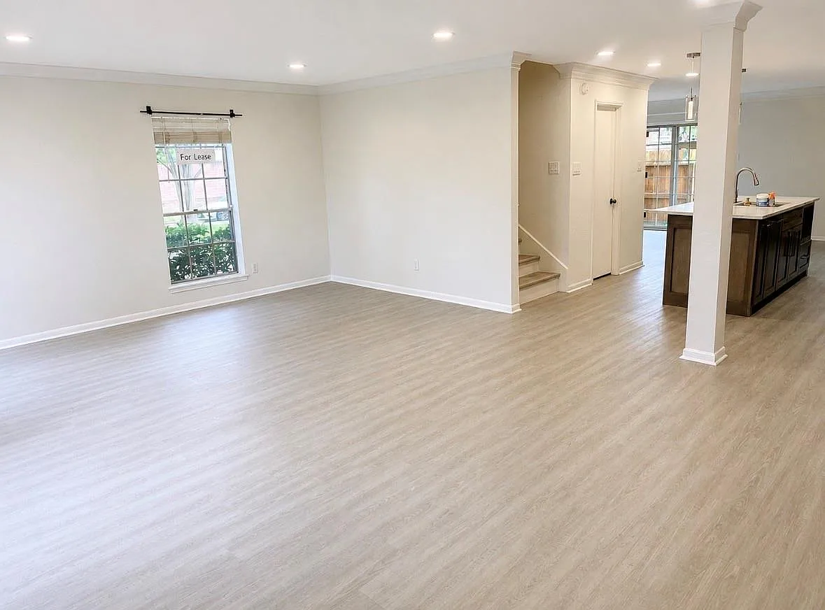 3 bed, 2.5 bath, 1886 sqft, $2,400 — Photo 4