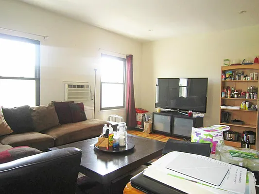 Rented by Immac Realty | media 32