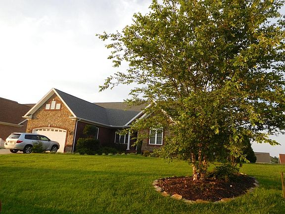 5th image of 74 Winterberry Ln
