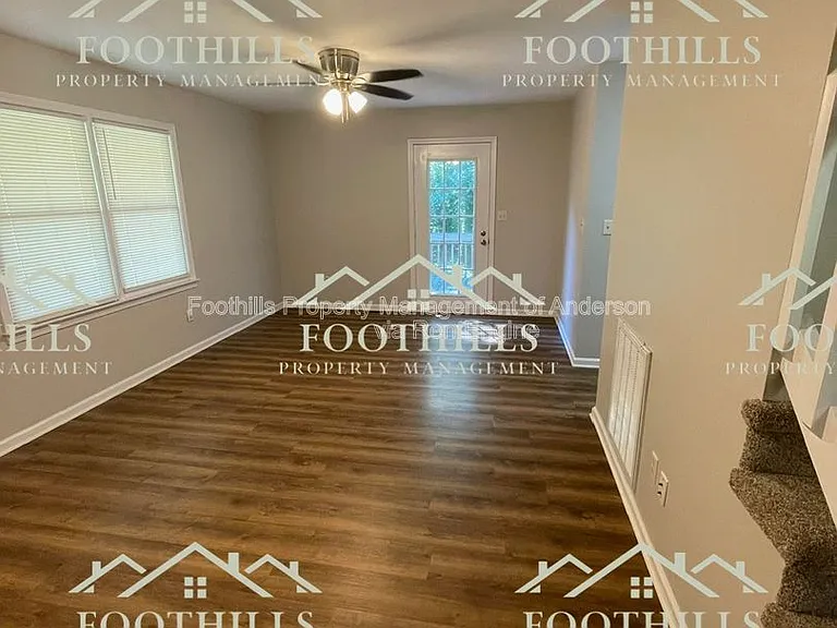 214 Keithwood Dr — Photo 3