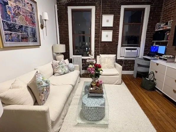 523 Hudson Street image 1 of 9