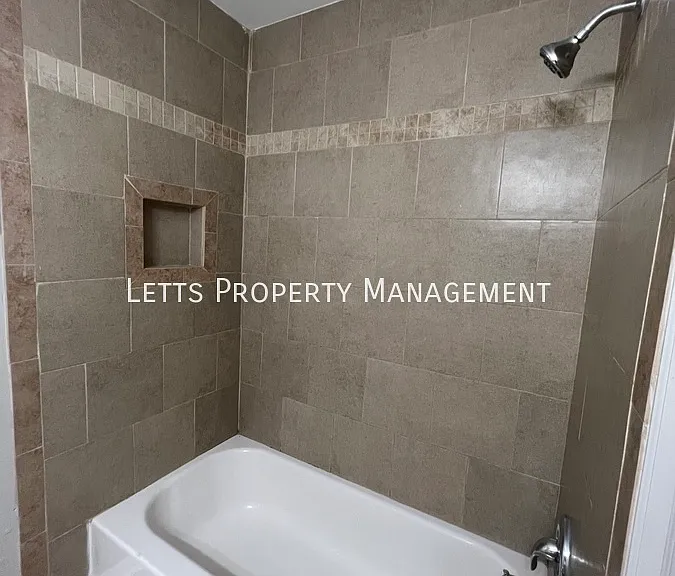 2503 Blan St — Photo 7