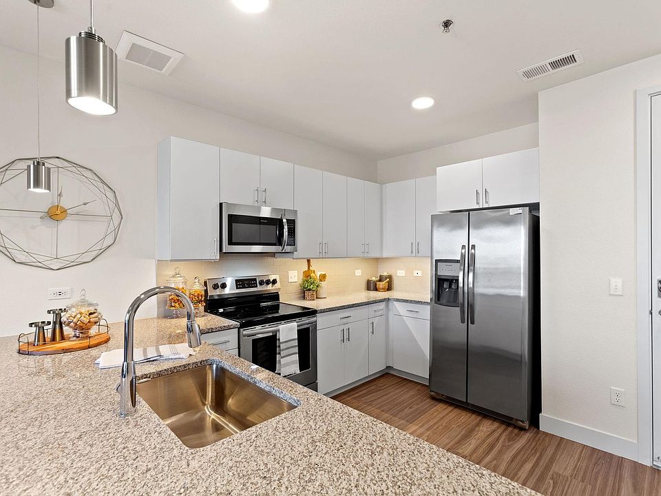 1st image of 3701 Marion St #305