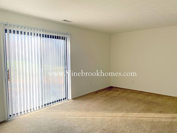 4th image of 2424 Cross Village Dr
