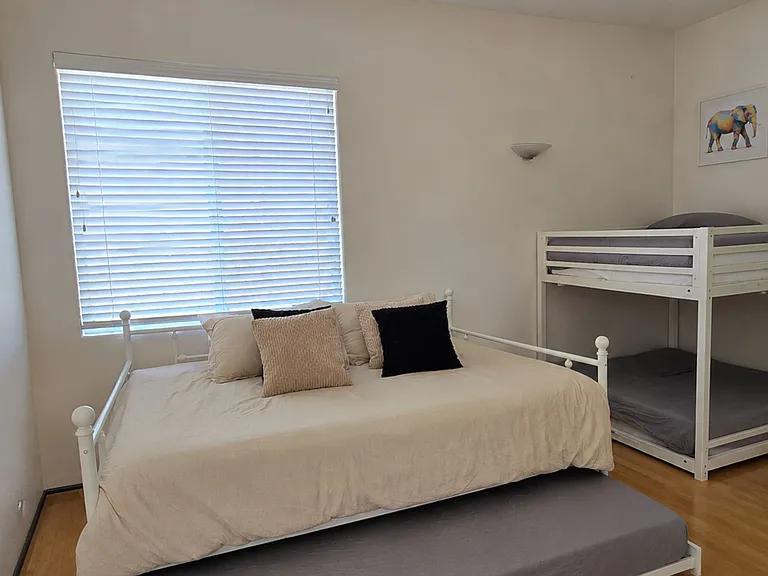 4350 Alta Mira Dr — Photo 23