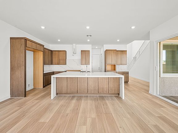 6 web or mls Lennar 10033 Decano Ridge St 6