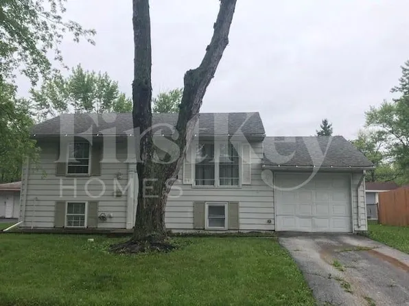 422 E Tulip Dr, Glenwood, IL 60425