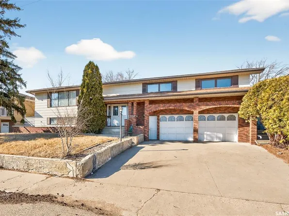 1208 Athabasca STREET W, Moose Jaw, SK S6H 6C6