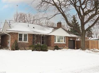 296 Dumfries Ave, Kitchener, ON N2H 2E8