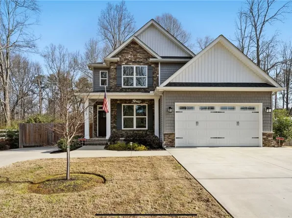 408 Carol Dr, Piedmont, SC 29673