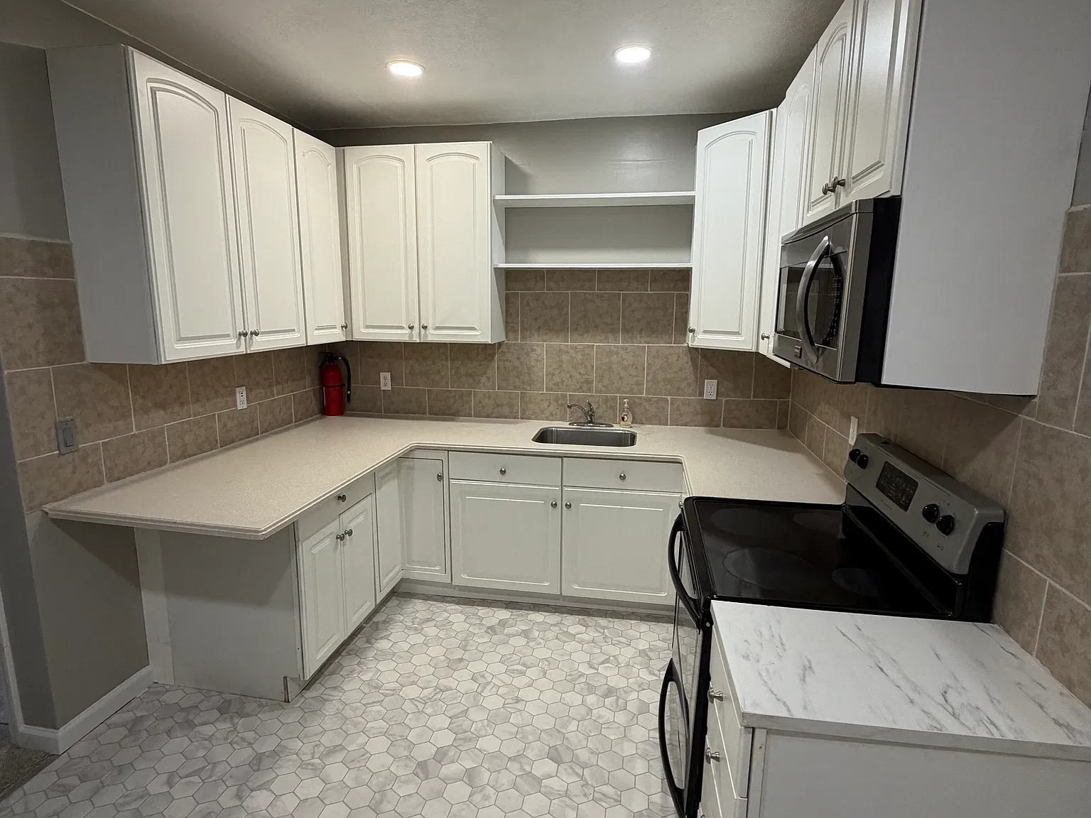3 bed, 1064 sqft, $1,650 — Photo 4