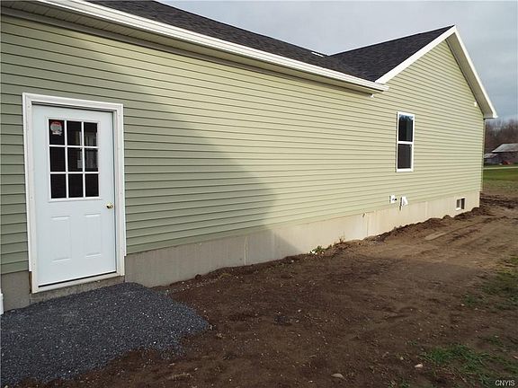 3rd image of 36378 Sarah Ln