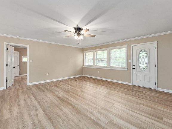 2nd image of 21 Beechwood Dr