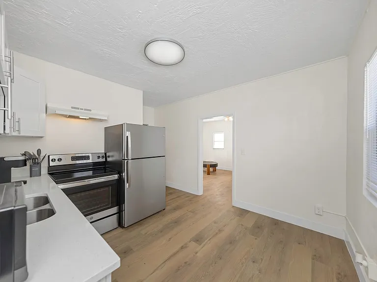 416 Skinner Blvd — Photo 58