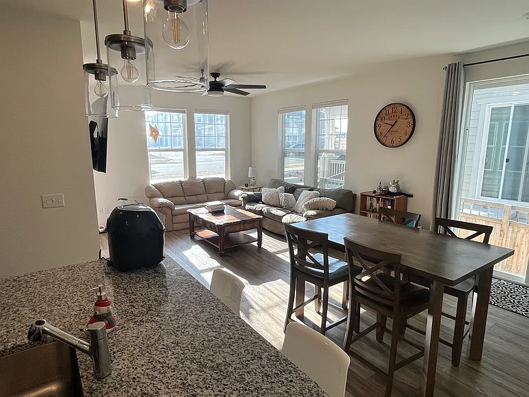 1293 Shale Dr — Photo 3